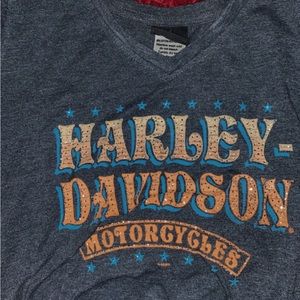 Women size S v-neck Harley Davidson t-shirt!